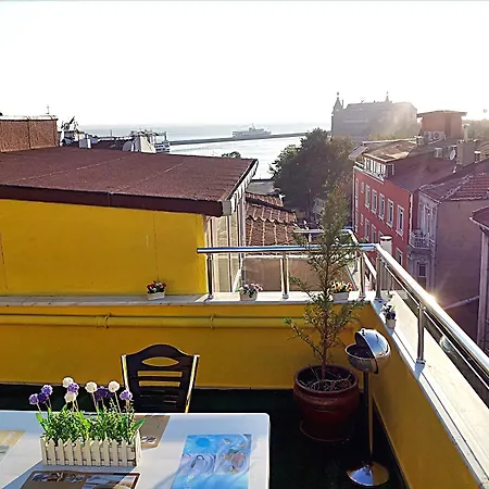 Kadikoy Port 3*